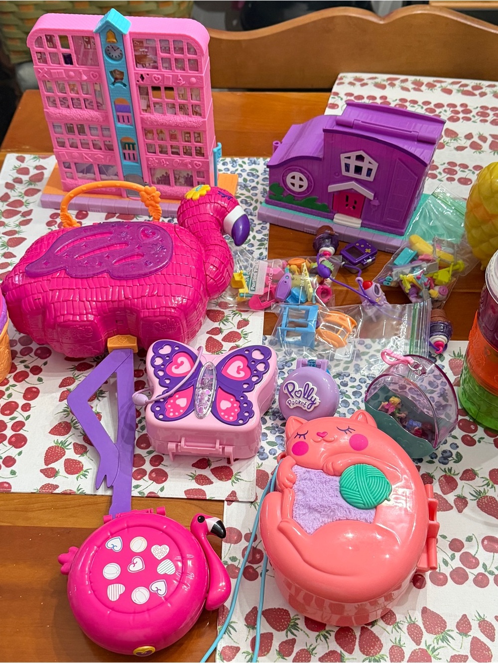 Polly Pocket Accessory Playset - Assorted Bundle
